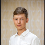 Максим Сафонов